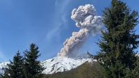 Entró en actividad un volcán de Chile y la nube de humo hasta el norte neuquino
