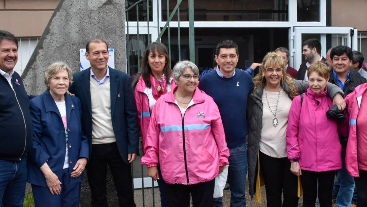 Gaido entregó la llave de la ciudad a la asociación Luncec