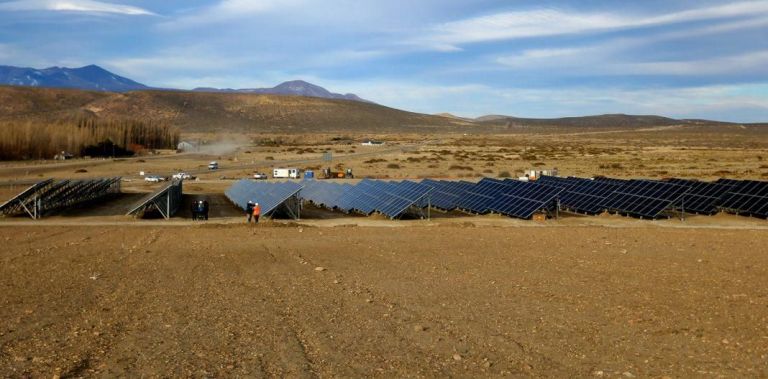 Este miércoles finalizan de las obras del parque solar fotovoltaico "El Alamito"  thumbnail