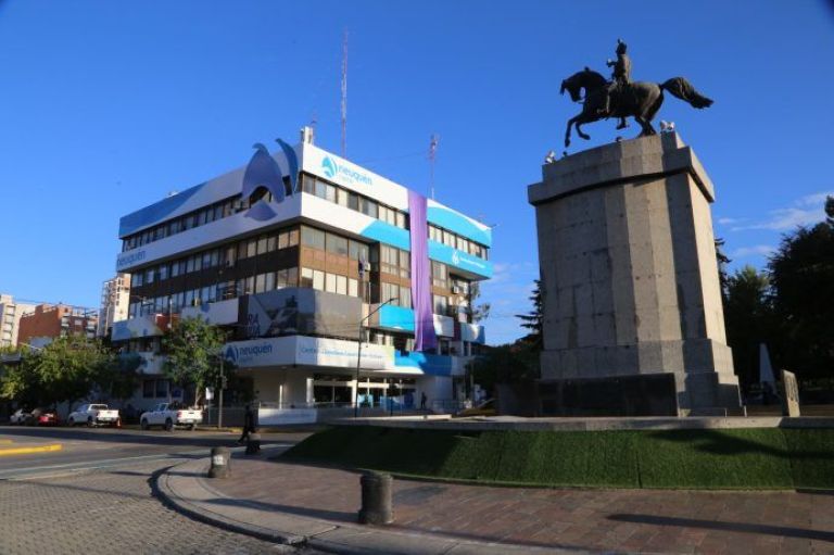 Este miércoles, las y los empleados municipales cobrarán sus salarios con un aumento del 22%