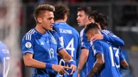 El argentino Mateo Retegui brilla en la selección italiana y es tildado “animal voraz” tras su debut goleador
