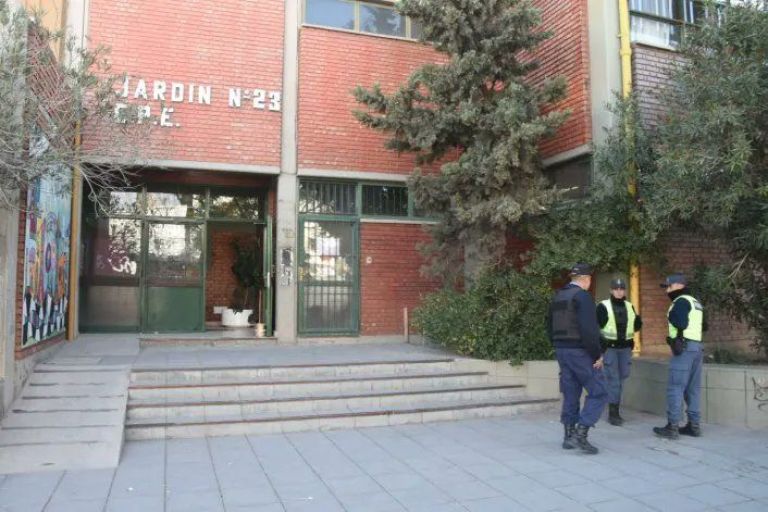 Comenzó el dispositivo de asistencia integral a equipos docentes de los Jardines 23 y 32