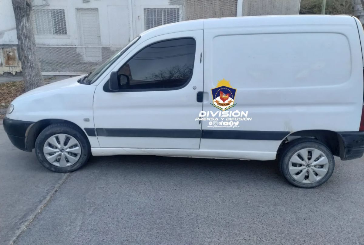 Recuperaron una camioneta robada en El Bolsón
