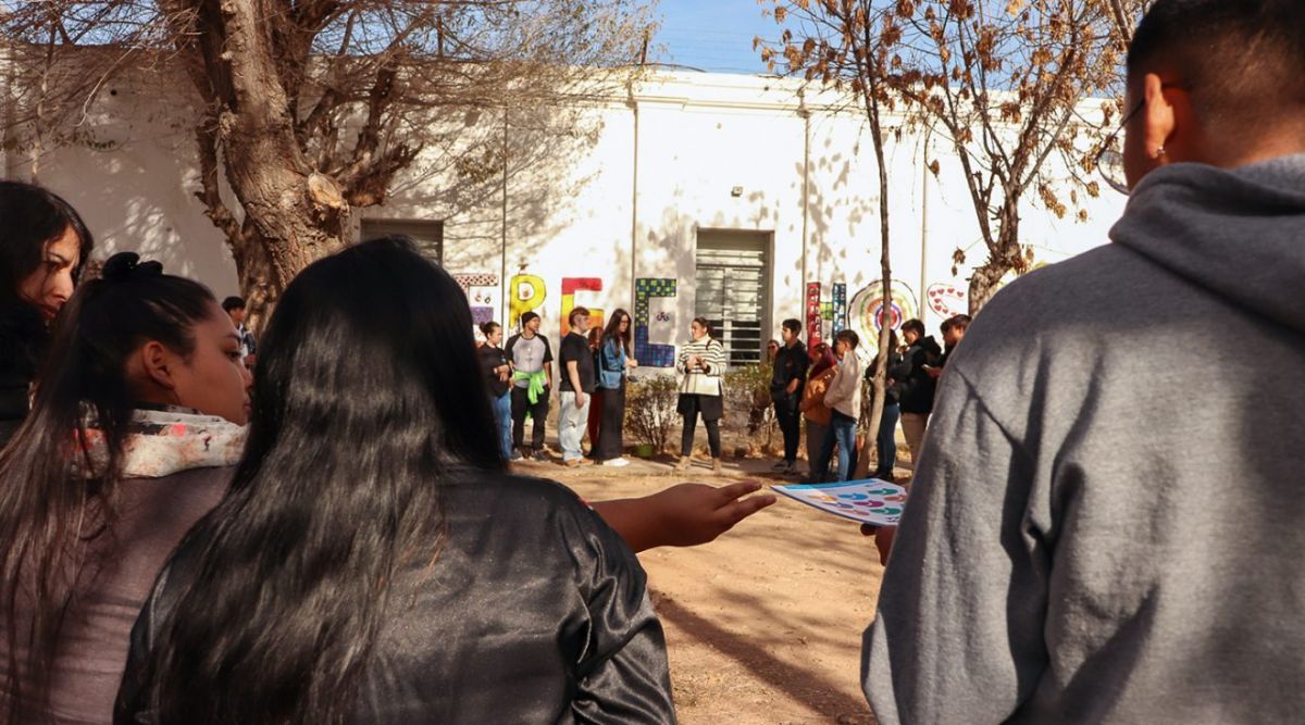 Adolescentes y jóvenes realizaron aportes a guía de comunicación sobre niñez y adolescencia