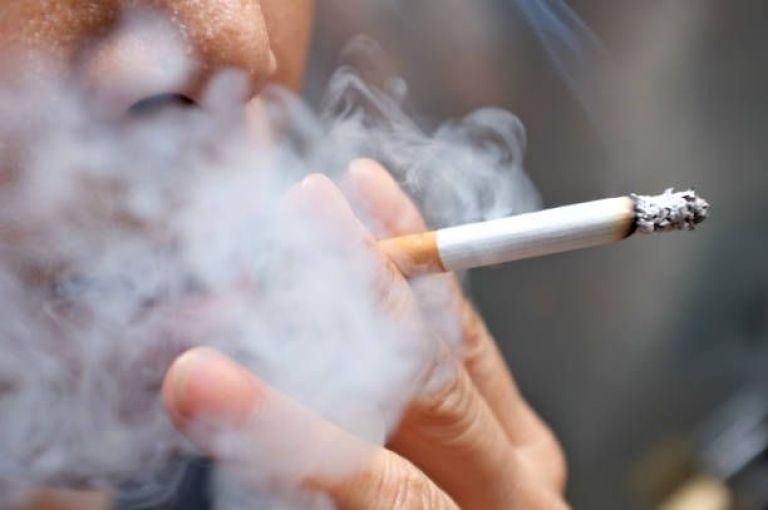 Solo el 2% de los fumadores logró dejar de fumar sin apoyo profesional