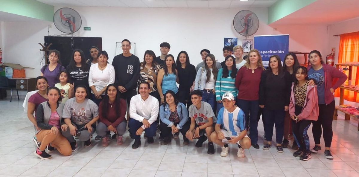 La provincia dictó una capacitación para mozos y camareras