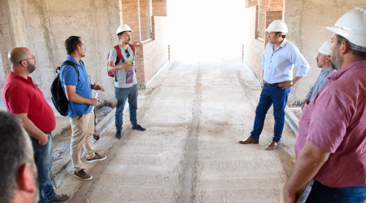 Se ejecutan 37 obras escolares por 5900 millones de pesos de inversión