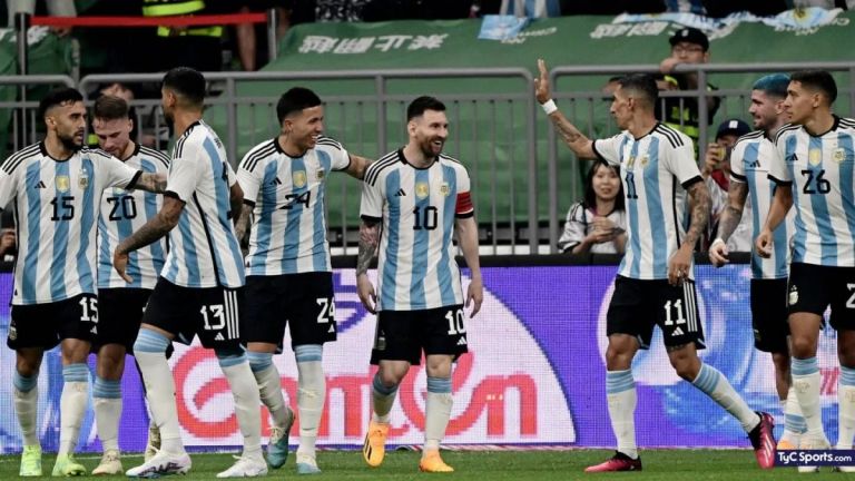 Messi golpeó primero y Argentina venció a Australia  thumbnail